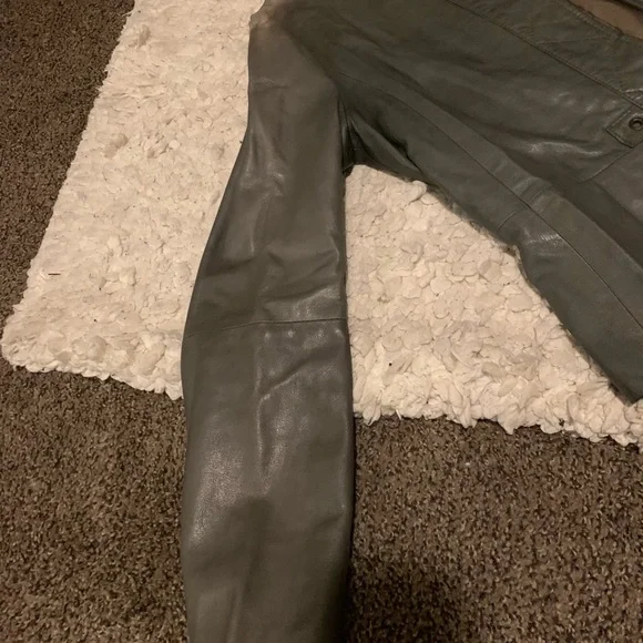 MaxMara Vintage Green Women’s Genuine Leather Jacket made in Italy (US SZ 12) - Picture 5 of 16